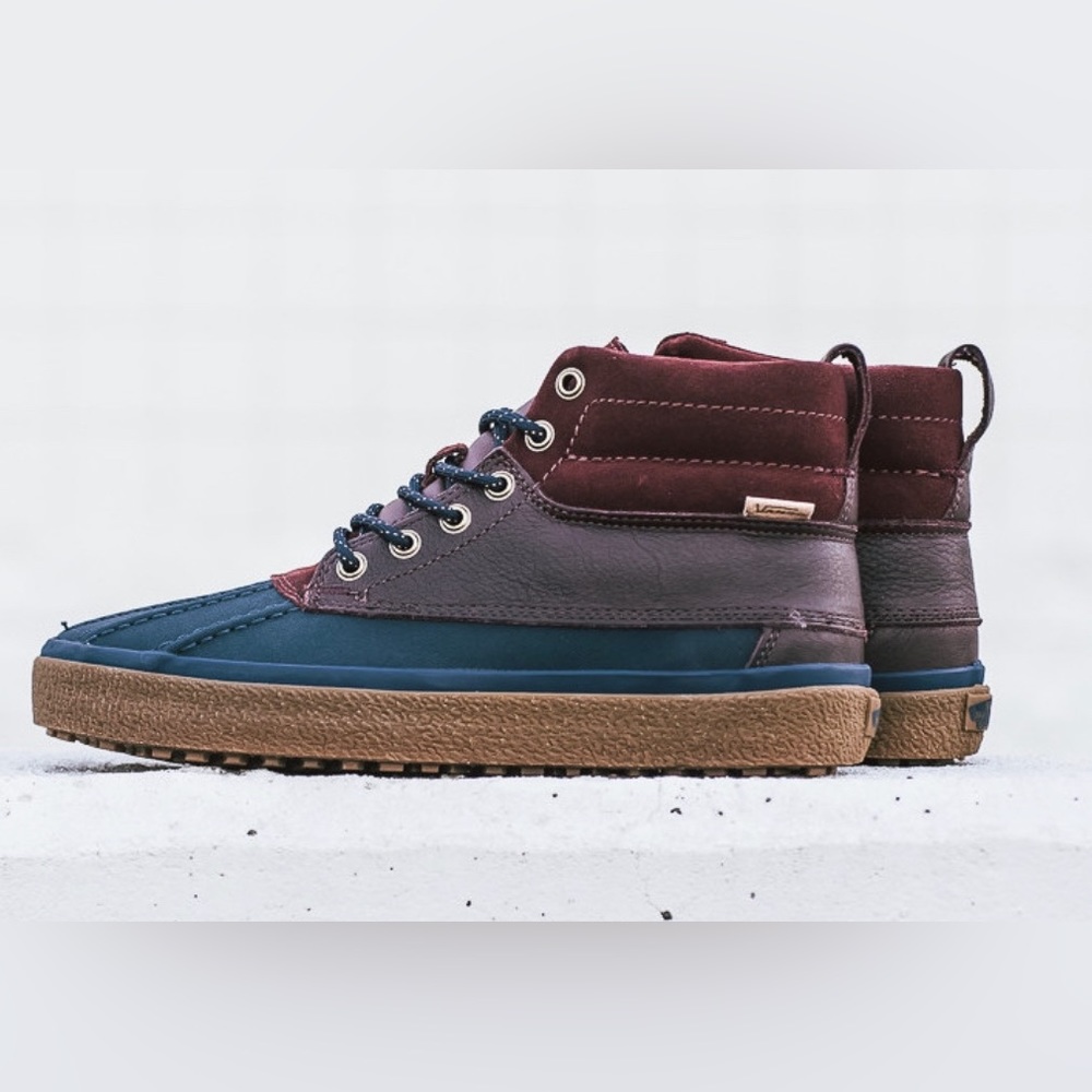 Vans Sk8-Hi Del Pato MTE Navy/Bitter Chocolate Water-Resistant Shoe